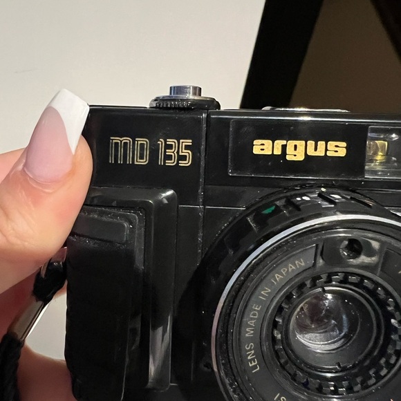 Vintage ARGUS MD135 Film Camera 35mm Motor Drive 1:3.8 f 38mm Black With Case - Picture 3 of 16